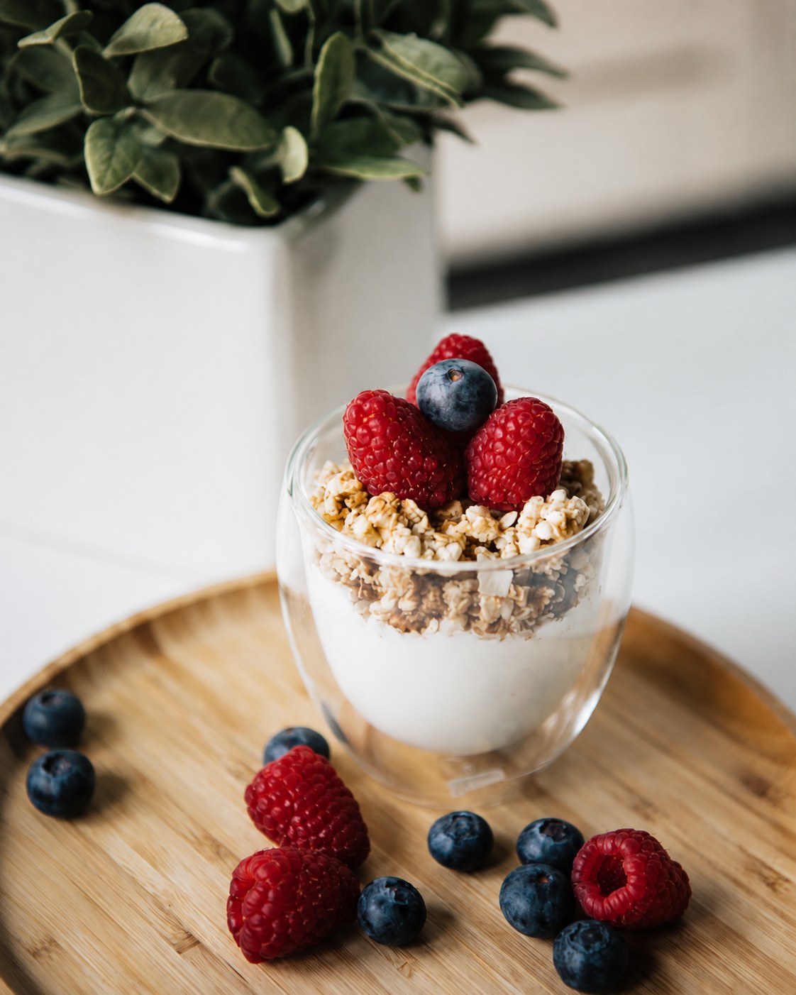 Müsli mit frischen Beeren von A jour Catering